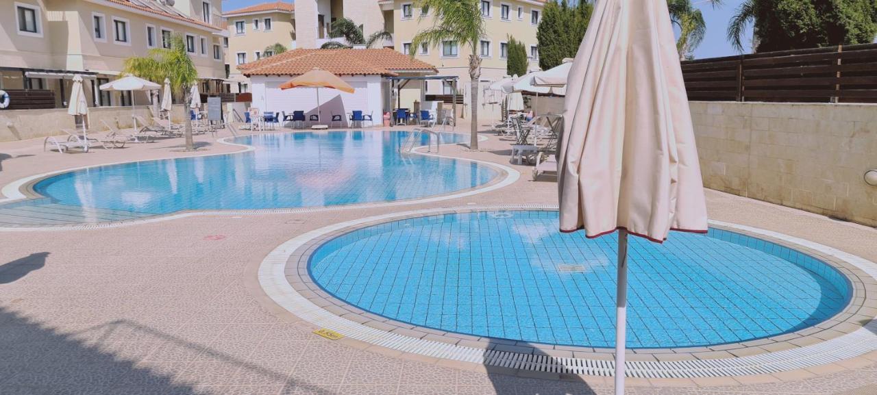 Stay Kyklades Resort & Spa Paralímni Kültér fotó